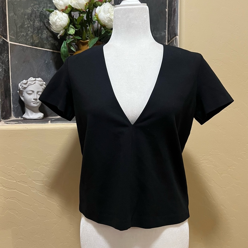 Theory Zadeia V-Neck Top Size Small